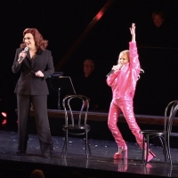 Video: Watch Jinkx Monsoon and Kristin Chenoweth Chat Queen to Queen at CHICAGO