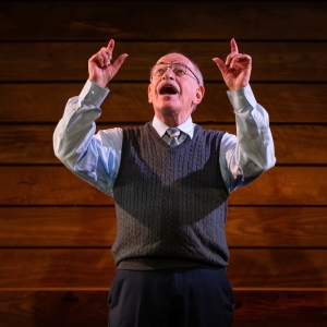 Review: A Wry Storyteller Narrates Horror and Recovery: THE HAPPIEST MAN ON EARTH at Photo