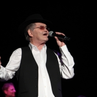 Amy Grant and Micky Dolenz of The Monkees Go On Sale at bergenPAC This Week Photo