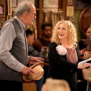 Video/Photos: Christopher Lloyd and Carol Kane in NBCs HAPPYS FACE Sneak Peek Photo