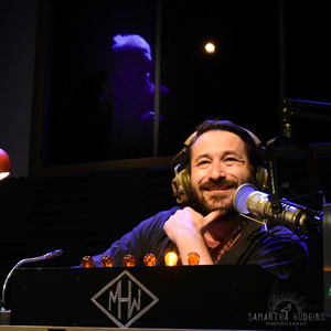 Review: TALK RADIO at The Players At The Barker Playhouse Photo