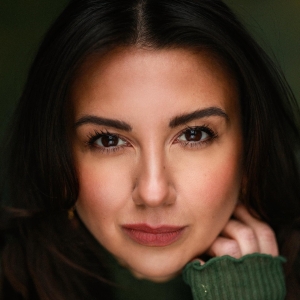 Interview: Its So Rewarding: Actor Zizi Strallen on Taking on The Role of Glinda in WICKED Photo