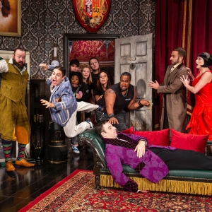 THE PLAY THAT GOES WRONG to Celebrate Second Annual 'Shark Week' With $35 Tickets