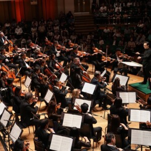 Juan Diego Flórez to Make HK Phil Debut in Opera Galas Photo