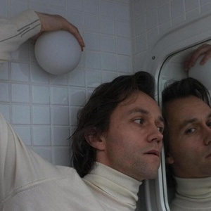 Sondre Lerche Releases ACROBATS Track "Love Is All," Tour Kicks Off Sept. 10 Photo
