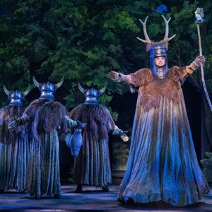 Review: Absence of Chalice: MONTY PYTHON'S SPAMALOT at Fox Theatre, St. Louis Photo