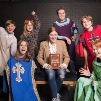 THE COMPLETE WORKS OF WILLIAM SHAKESPEARE (ABRIDGED) [REVISED] Comes to the Theatre S Photo
