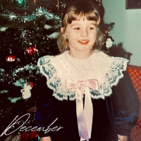 Jenna DeVries Releases 'December' Photo