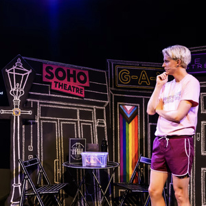 EDINBURGH 2026: Review: LINUS KARP WAS HIT WITH AN UMBRELLA, Underbelly