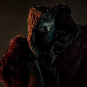 Photos: Oscar Isaac, Jacob Elordi, & More in New Photos From FRANKENSTEIN Photo