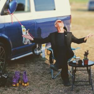 SICKY Releases BUBBLEGUM PARTY Single Ahead of REDLAND Album Photo