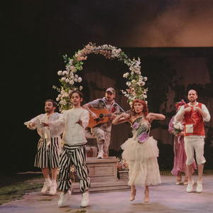 LOS LOCOS DE VALENCIA llega a los Teatros del Canal con una nueva versión musicaliza Photo