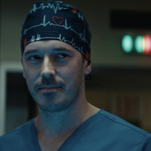 Video: Watch a Sneak Peek Clip from the Season 2 Premiere of THE COUPLE NEXT DOOR Video