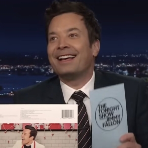 Jimmy Fallon Reveals Tracklist for Holiday Album Photo