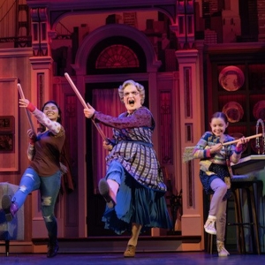 Review: MRS. DOUBTFIRE: THE NEW MUSICAL COMEDY at Providence Performing Arts Center Photo