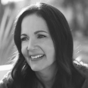 Video: Lori McKenna Debuts Music Video for New Single 'Killing Me'