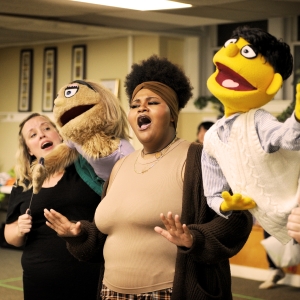 Interview: Cara Glass & Joey Parks Say AVENUE Q at National Broadway Theatre is a Uniq Photo