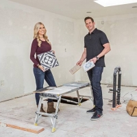 HGTV Picks Up A New Season Of FLIP OR FLOP With Christina Anstead And Tarek El Moussa Photo