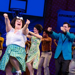 Review: HAIRSPRAY is An Anthem to Optimism and Change Photo
