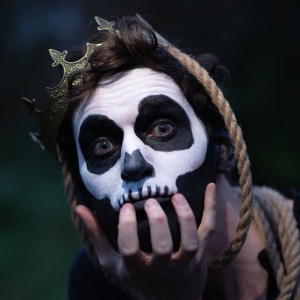 Review: HAMSTRUNG: A SHAKESPEAREAN GHOST STORY, The Glitch