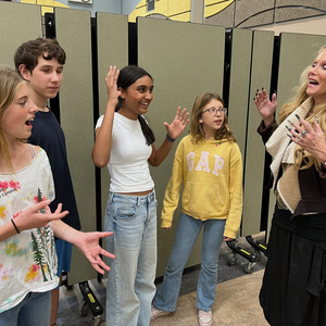 ALICE IN WONDERLAND Will Be Performed at Rolling Hills Middle School Photo