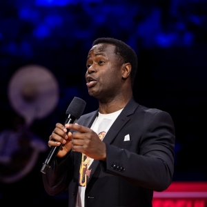 Photos: A WONDERFUL WORLD Performs in Knicks Halftime Show Photo