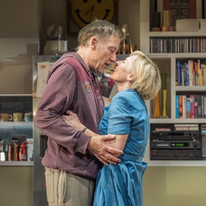 Review: END, National Theatre Photo
