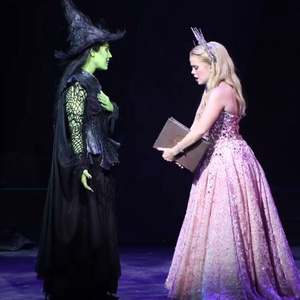 Video: WICKED Brazil Stars Perform 'Tudo Mudou (For Good)' Video