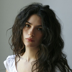 Ella Rubin Joins THE GOD OF THE WOODS Series at Netflix Photo