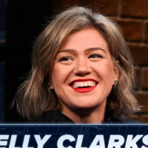 Kelly Clarkson Says Kellyoke Cover of 'Golden' Was Especially Hard to Sing Photo