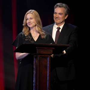 Exclusive: Laura Linney Wants You To Do Community Theater Photo