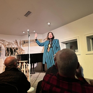 Review: PAULA POUNDSTONE at Jonathan's Photo