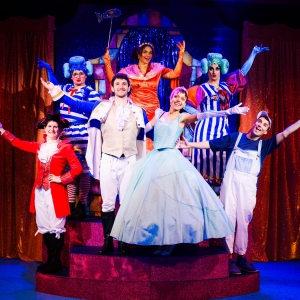 Review: CINDERELLA, King's Head Theatre Photo