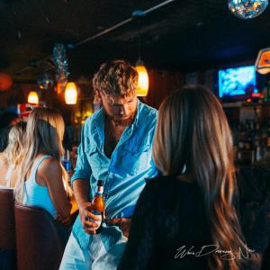 Kevin Powers Drops New Single "WHO'S DRINKING NOW" With Music Video Photo