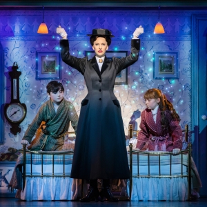 Review: MARY POPPINS at Crown Theatre Photo