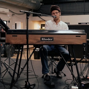 Video/Photos: Netflix Debuts Trailer and Rehearsal Images for HARRY STYLES. ONE NIGHT Video