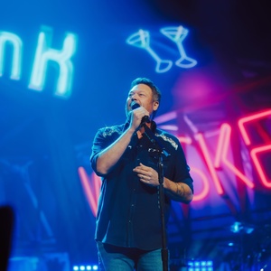 Blake Shelton Adds Eight New Dates to Las Vegas Residency Photo