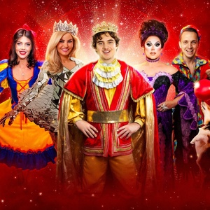 Cast Set For SNOW WHITE AND THE SEVEN DWARFS Panto at Epstein Theatre Photo