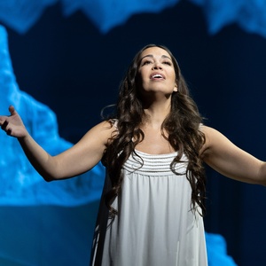 Review: Spectacular Nadine Sierra Shines in Villazon’s Somnambulant SONNAMBULA by B Photo