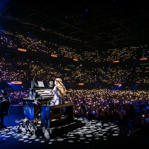 Organist Anna Lapwood to Embark on UK Tour in 2026 Photo