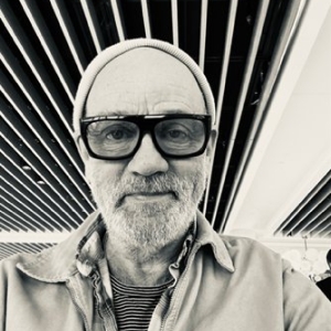 Michael Stipe Joins Tibet House US Benefit Concert Line-Up Photo