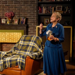 Review: THE VELOCITY OF AUTUMN at OnStage Playhouse Photo