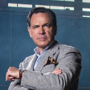 Review: Kurt Elling Shows Up Strong for Shows at Birdland Photo