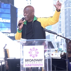 Video: Watch Kenny Leon Accept the Juneteenth Legacy Award Video