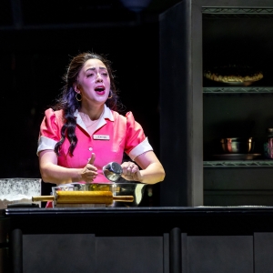 Review: WAITRESS at Paramount Theatre Aurora, IL Photo