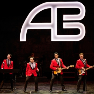 Review: JERSEY BOYS at Village Theatre Photo