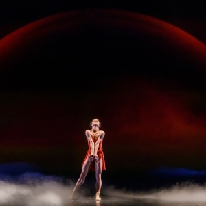 Review: LUNA, Sadler's Wells Photo