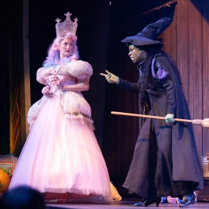 Review: THE WIZARD OF OZ at Dutch Apple Dinner Theatre Photo