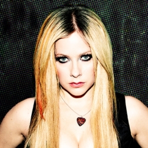 Review: AVRIL LAVIGNE Kicks off her Greatest Hits Tour in Vancouver Interview