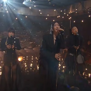 Video: EJAE, Audrey Nuna & REI AMI Perform Golden (Glowin&rsquo; Version) Photo